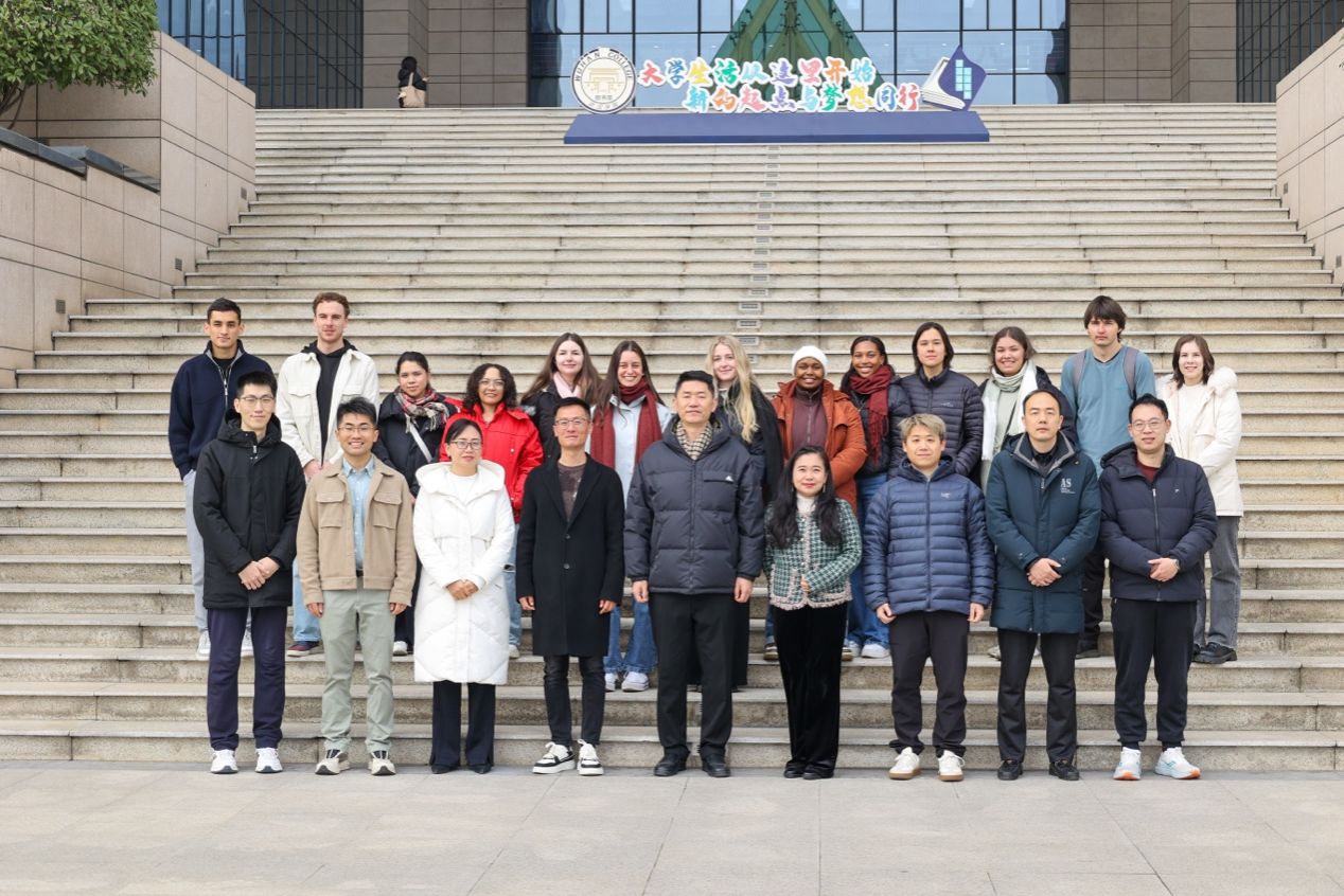 斯坦陵布什大学师生代表团访问武汉学院