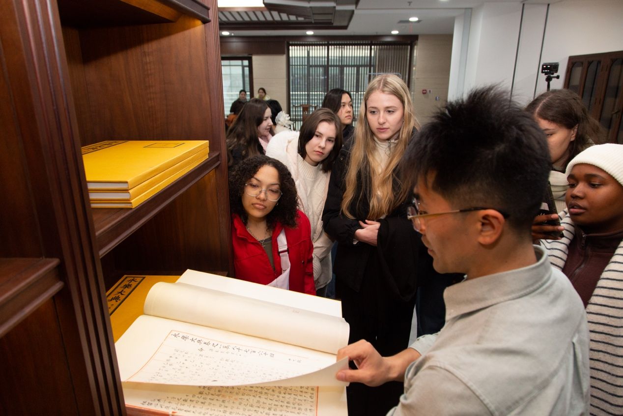 汉绣文化展示与体验